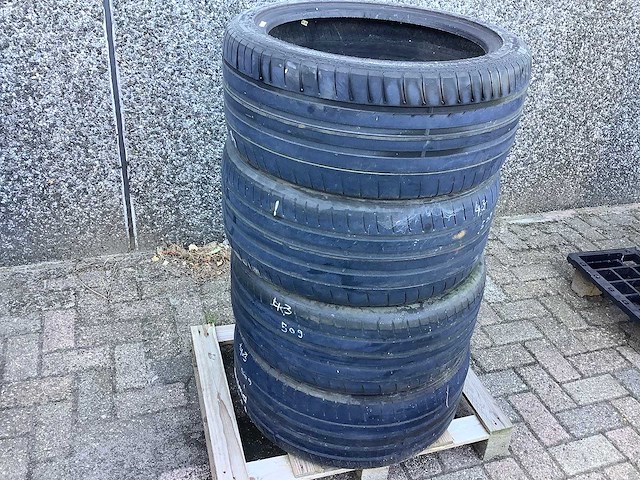 Dunlop sp sport maxx gt 245/40 zr 18 autoband (4x) - afbeelding 1 van  3