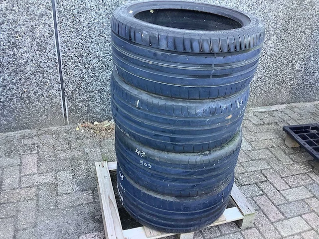 Dunlop sp sport maxx gt 245/40 zr 18 autoband (4x) - afbeelding 1 van  3
