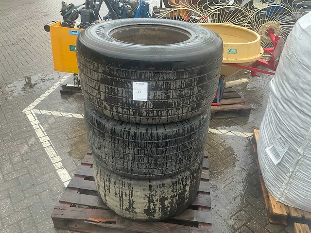 Dunlop sp252 truckband (3x) - afbeelding 1 van  5