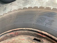 Dunlop sp431 vrachtwagen/bus band met velg - afbeelding 5 van  7