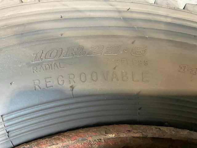 Dunlop sp431 vrachtwagen/bus band met velg - afbeelding 6 van  7
