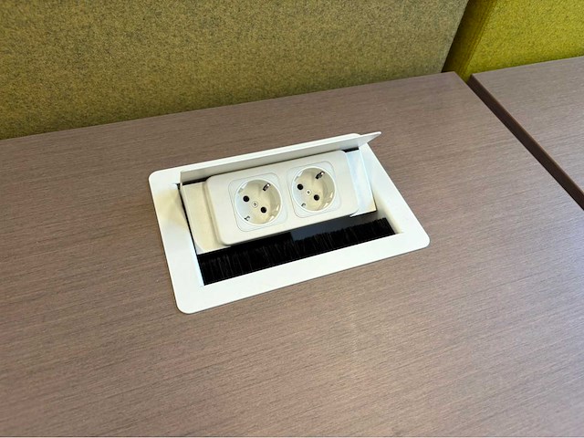 Duo bureau (160x168 cm) voorzien van akoestisch scherm - afbeelding 2 van  3