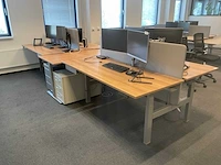 Duo zit-sta bureau (2x) met 1 los bureau. - afbeelding 1 van  8