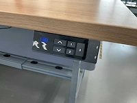 Duo zit-sta bureau en bureaustoelen - afbeelding 4 van  9