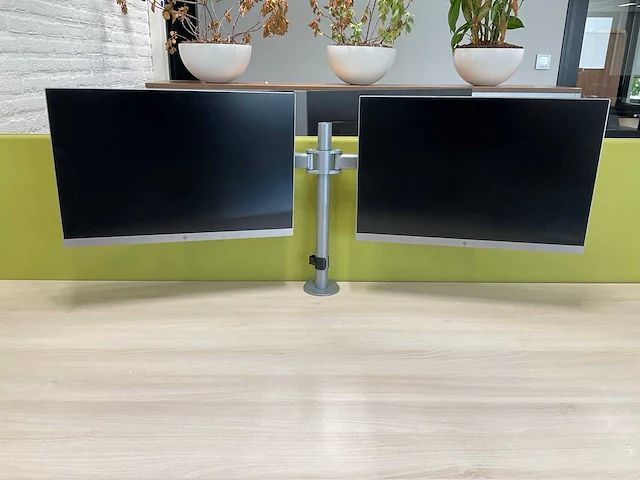Duo zit-sta bureau met 4 monitoren - afbeelding 6 van  21