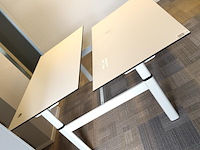 Duo zit-sta bureau met afvalscheidingskast