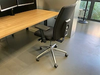 Duo zit-sta werkplek met monitoren - afbeelding 9 van  10
