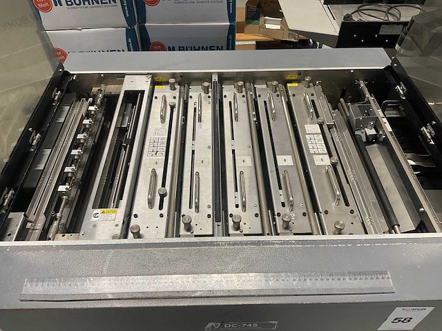 Duplo dc-745 rilmachine - afbeelding 10 van  13