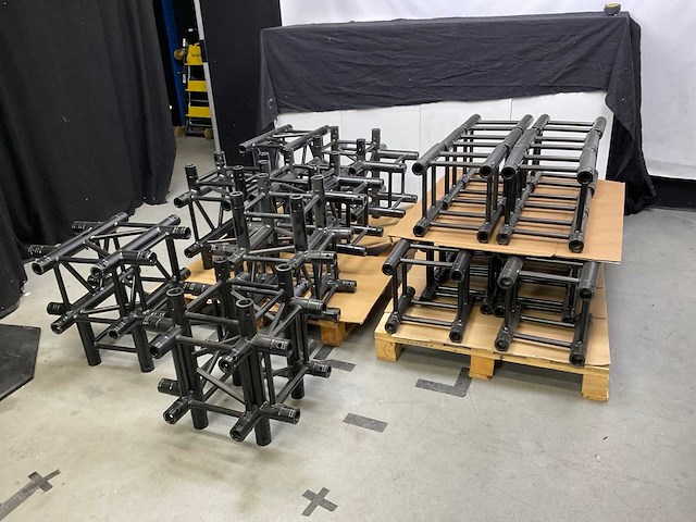 Duratruss diverse aluminium trus - afbeelding 1 van  10
