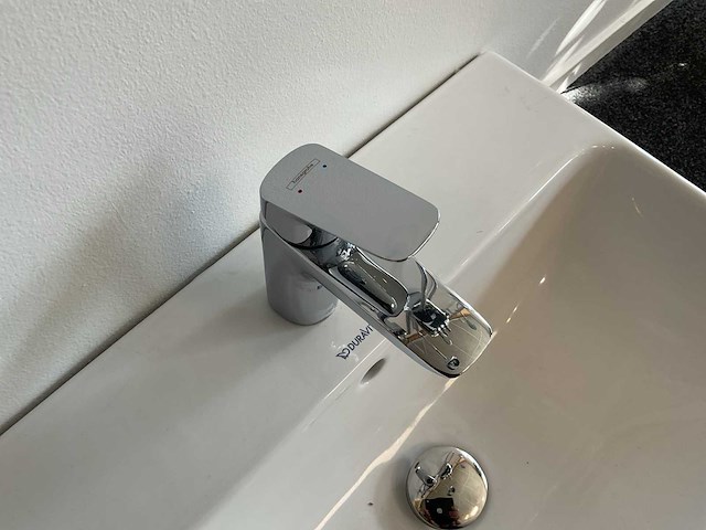 Duravit - wastafel met hansgrohe kraan - afbeelding 3 van  4