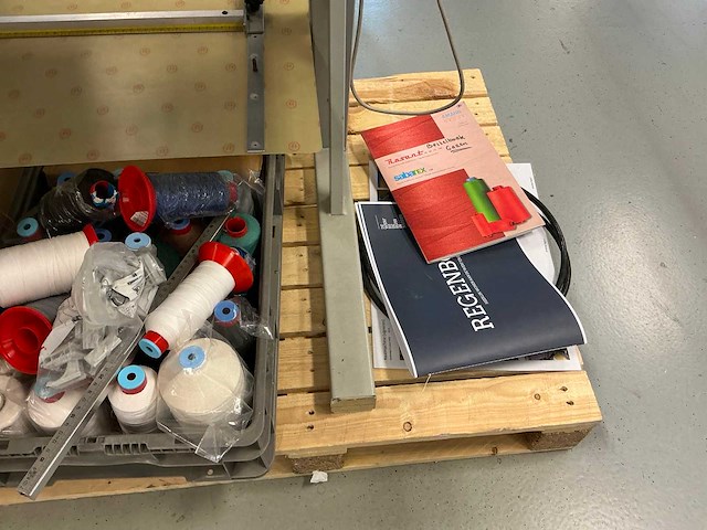 Durkopp adler 204-370 zwaardraad naaimachine - afbeelding 5 van  7
