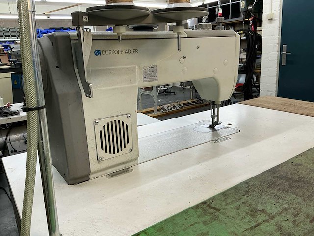Dürkopp adler h-type 967-100180 eco industriële ledernaaimachine met werktafel - afbeelding 2 van  7