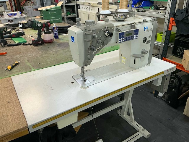 Dürkopp adler h-type 967-100180 eco industriële ledernaaimachine met werktafel - afbeelding 1 van  7
