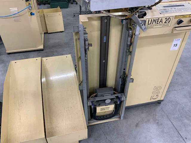 Dürkopp adler linea 20 matic g95 stikautomaat - afbeelding 6 van  7