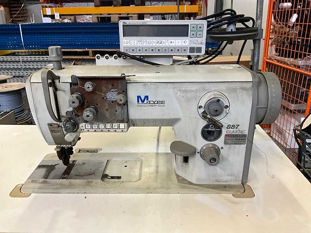 Dürkopp adler m-type 887 vlakbed-stikmachine - afbeelding 3 van  9