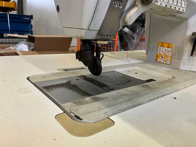 Dürkopp adler m-type 887 vlakbed-stikmachine - afbeelding 5 van  9
