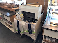 Duro model 450 / 12 broodsnijmachine - afbeelding 1 van  3