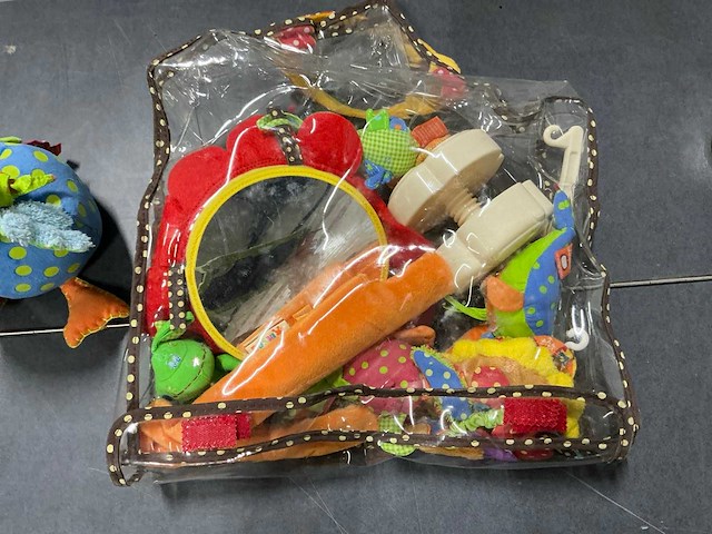 Dushi - diverse - overig binnenspeelgoed (45x) - afbeelding 2 van  3