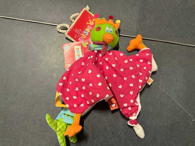 Dushi - diverse - overig binnenspeelgoed (45x) - afbeelding 3 van  4