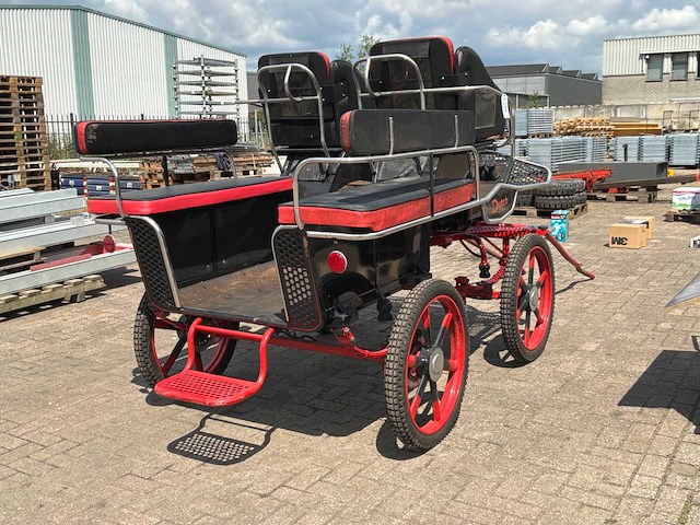 Dutch 6 persoons geremde menwagen - afbeelding 4 van  5