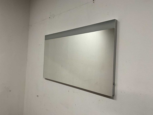 Dutch mirror factory - led verlichting spiegel - 140 x 70 cm - afbeelding 1 van  7