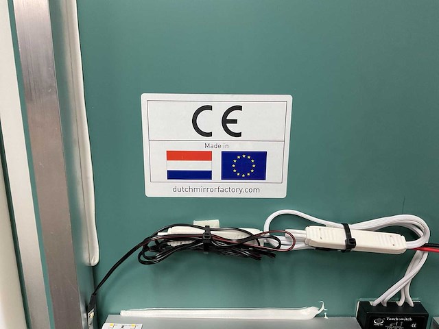 Dutch mirror factory - led verlichting spiegel - 70 x 60 cm - afbeelding 6 van  8