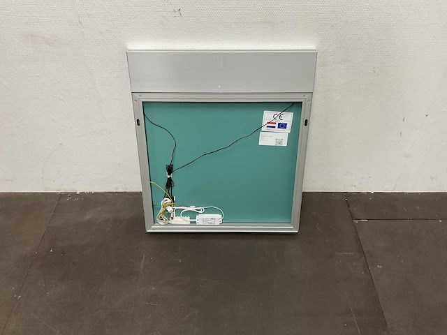 Dutch mirror factory - led verlichting spiegel - 70x60 - afbeelding 4 van  7