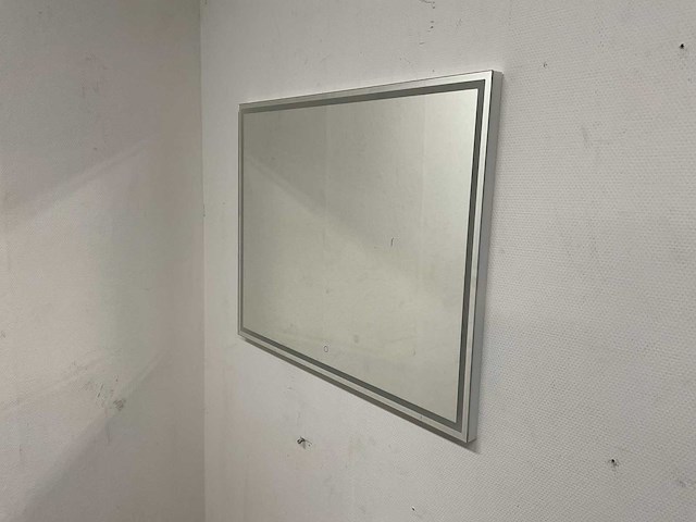 Dutch mirror factory - led verlichting spiegel - 90x70 - afbeelding 1 van  8