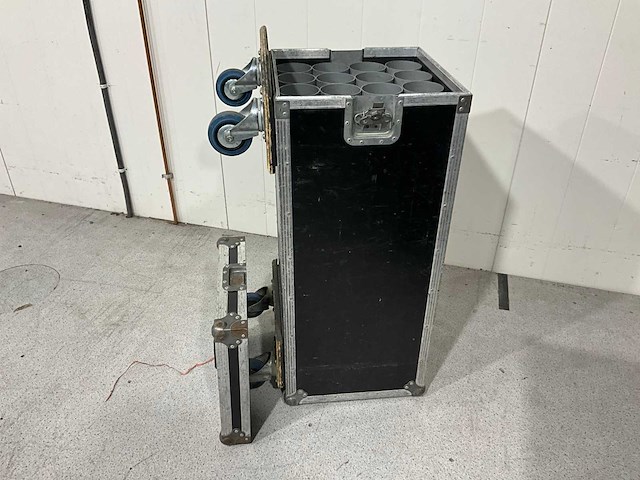 Dutycase 16ps mic statieven flightcase - afbeelding 1 van  2