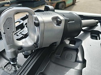 Dw - 2025 - 2600nm - pneumatische slagmoersleutel met 12 dlg doppenset 1" - afbeelding 2 van  12