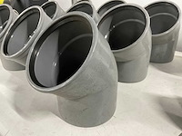 Dyka en wavin - pvc hulpstukken 160 en 110 mm (12x) - afbeelding 1 van  2