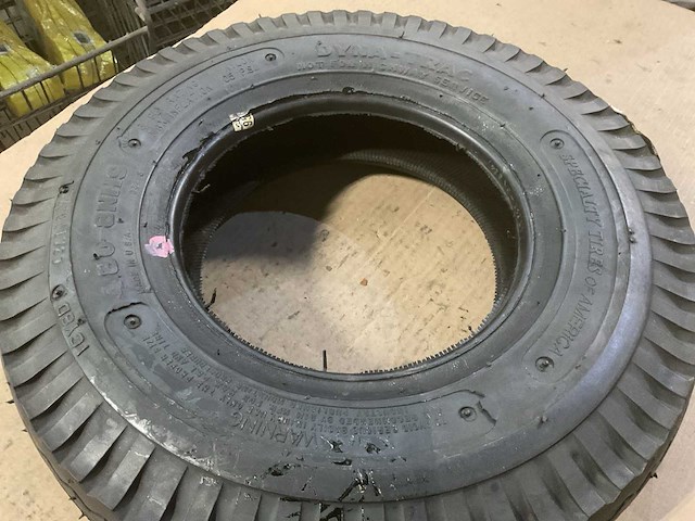 Dyna-trac pneumatic tire - afbeelding 2 van  4