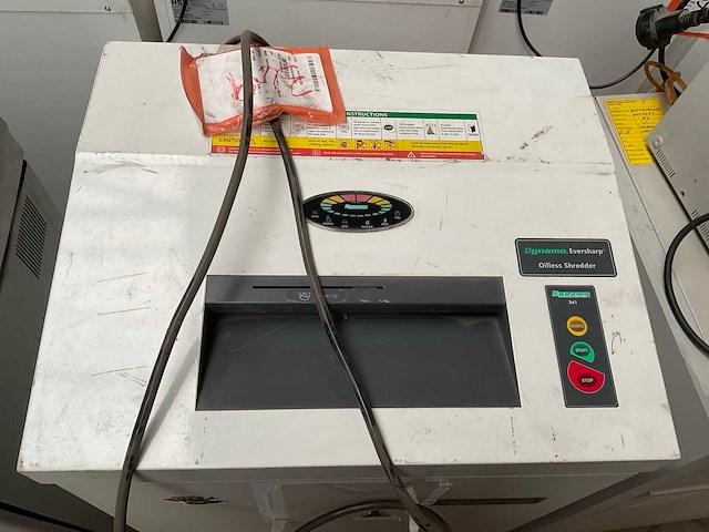 Dynamo 341 papiershredder - afbeelding 1 van  4