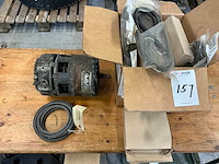 Dynamo 60 amp met v snaren - afbeelding 2 van  4