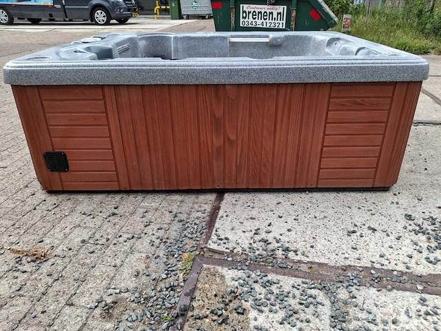 Dynastie spa 3 persoons amerikaans jacuzzi en buitenspa - afbeelding 3 van  13