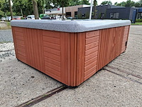 Dynastie spa 3 persoons amerikaans jacuzzi en buitenspa - afbeelding 16 van  23