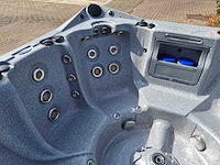 Dynasty 6 persoons amerikaans jacuzzi en buitenspa - afbeelding 14 van  33