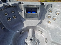 Dynasty 6 persoons amerikaans jacuzzi en buitenspa - afbeelding 6 van  33