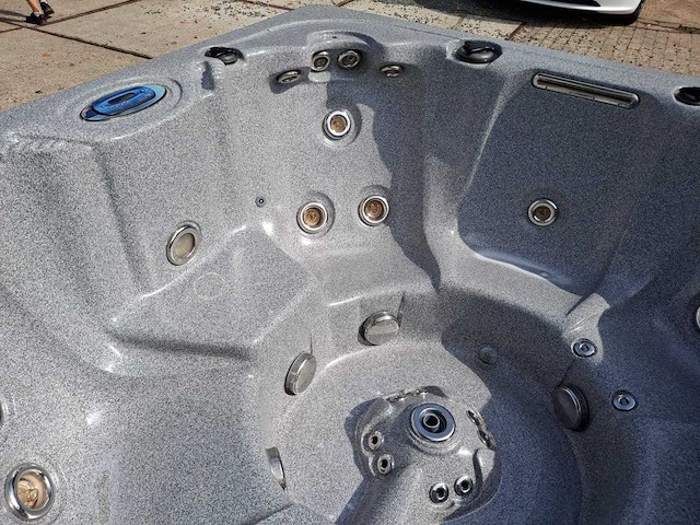 Dynasty 6 persoons amerikaans jacuzzi en buitenspa - afbeelding 3 van  19