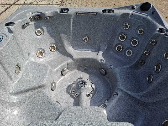 Dynasty 6 persoons amerikaans jacuzzi en buitenspa - afbeelding 5 van  31