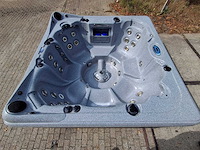 Dynasty 6 persoons amerikaans jacuzzi en buitenspa - afbeelding 12 van  31