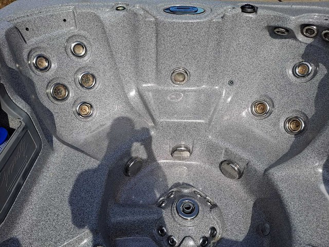 Dynasty 6 persoons amerikaans jacuzzi en buitenspa - afbeelding 15 van  33