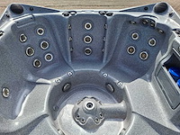 Dynasty 6 persoons amerikaans jacuzzi en buitenspa - afbeelding 15 van  33