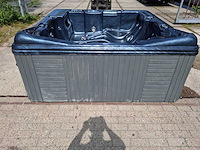 Dynasty 6 persoons jacuzzi en buitenspa - afbeelding 7 van  11