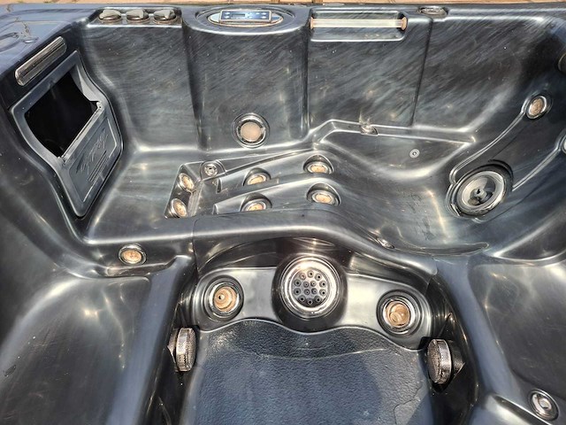 Dynasty 6 persoons jacuzzi en buitenspa - afbeelding 8 van  33