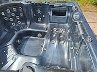Dynasty 6 persoons jacuzzi en buitenspa - afbeelding 11 van  33