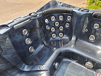 Dynasty 6 persoons jacuzzi en buitenspa - afbeelding 14 van  33