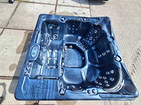 Dynasty 6 persoons jacuzzi en buitenspa - afbeelding 12 van  33