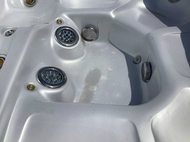 Dynasty spa - jaccuzi - afbeelding 8 van  21
