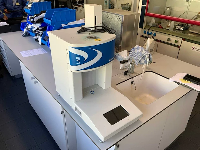 Dynisco lmfi-2nennnn melt flow tester - afbeelding 1 van  9